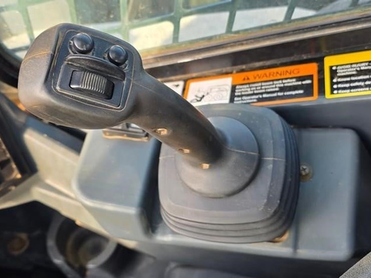 2019-deere-333g-image-47