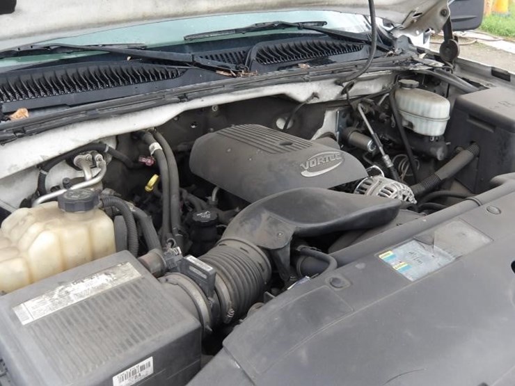 2006-chevrolet-silverado-2500-image-12