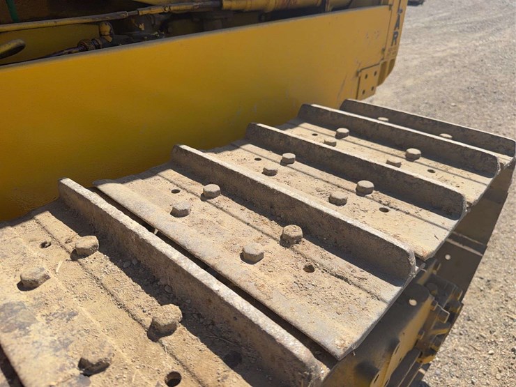 caterpillar-forty-image-16
