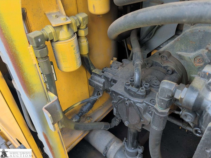 2010-john-deere-450-image-62
