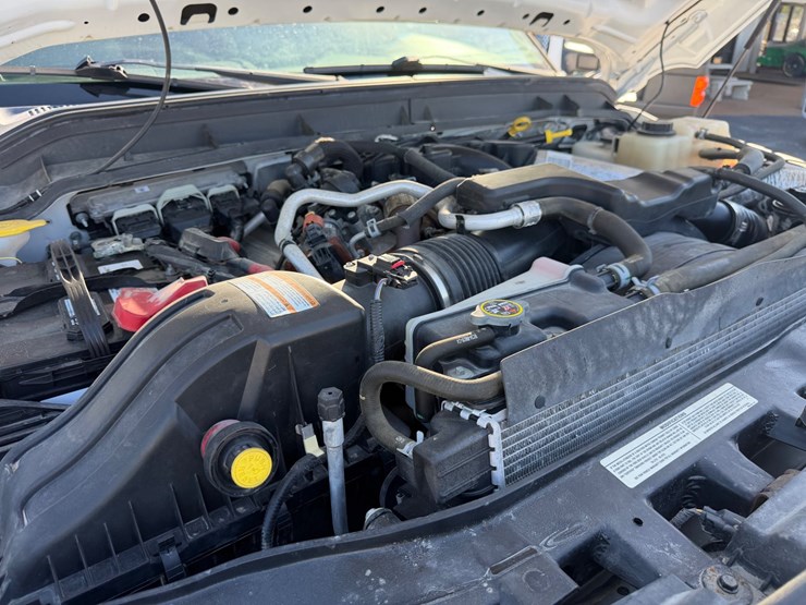 2016-ford-f550-image-36