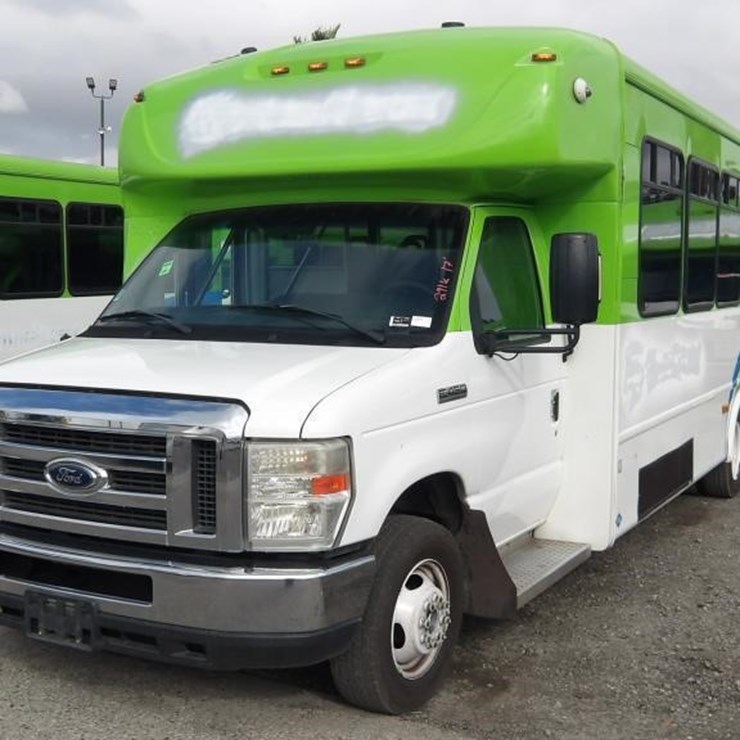 2018 FORD E450