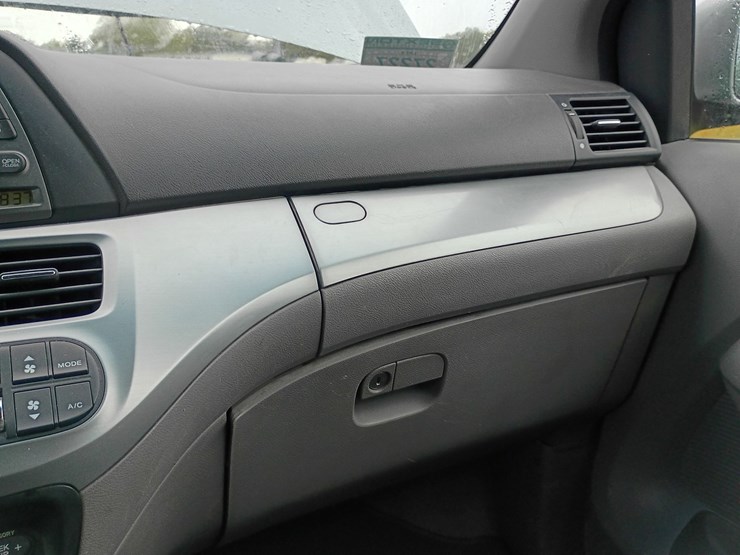 2008-honda-odyssey-image-31