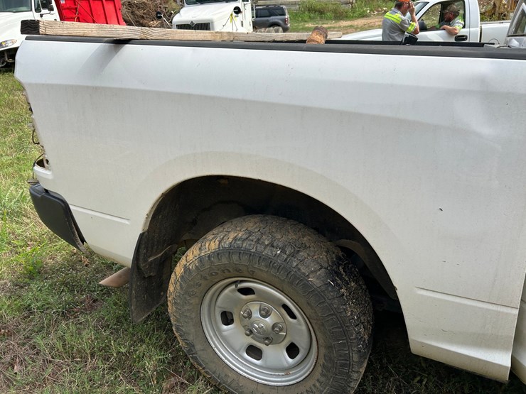 2014-dodge-1500-image-29