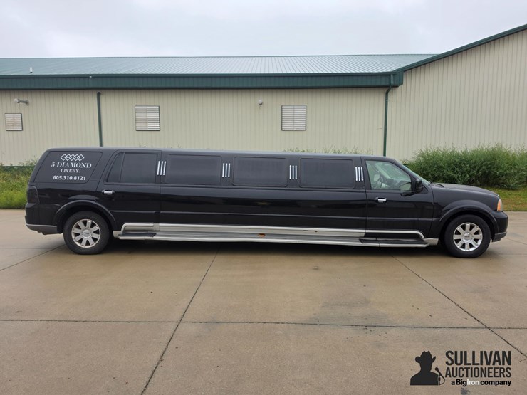 2004-lincoln-navigator-image-4