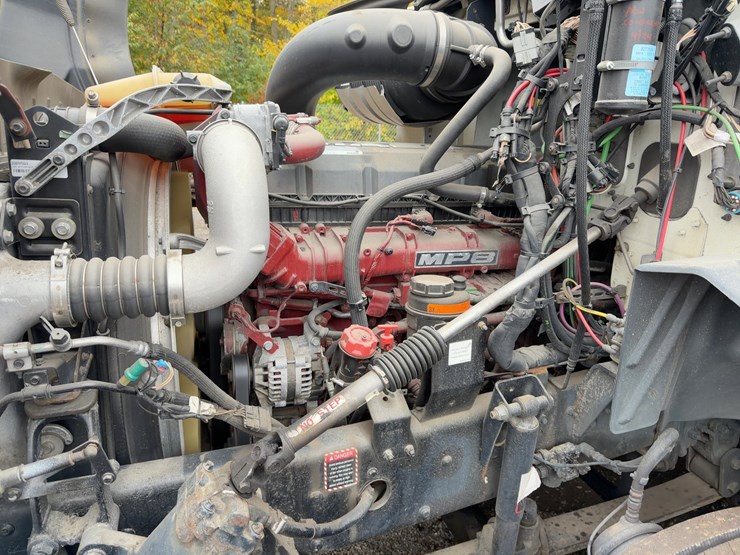 2018-mack-pinnacle-cxu613-image-8