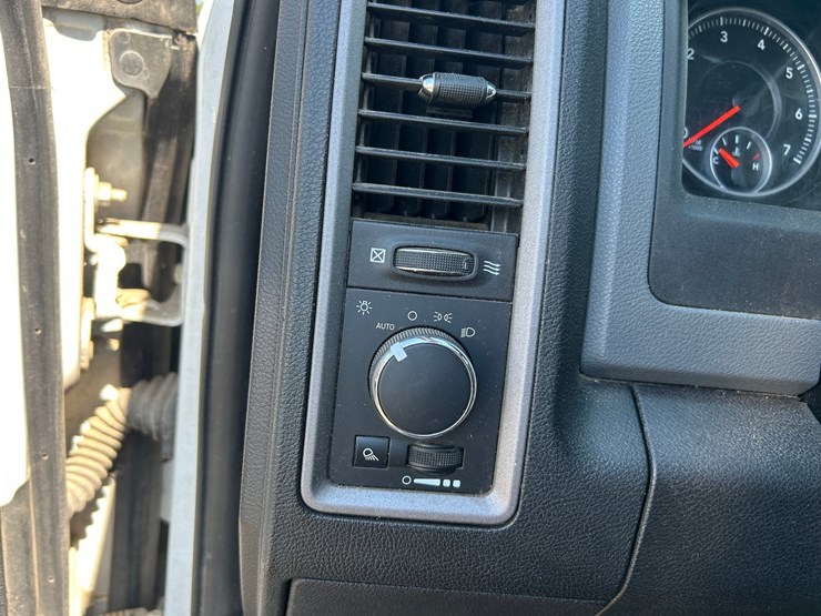 2014-dodge-1500-image-72