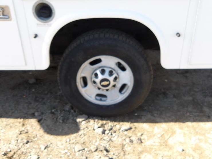 2013-chevrolet-silverado-2500-image-5