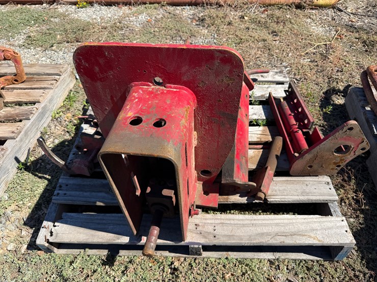 tubing-power-tong-back-up-&-bracket-assembly-image-2