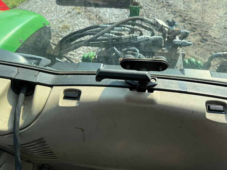 2017-john-deere-6110m-image-102