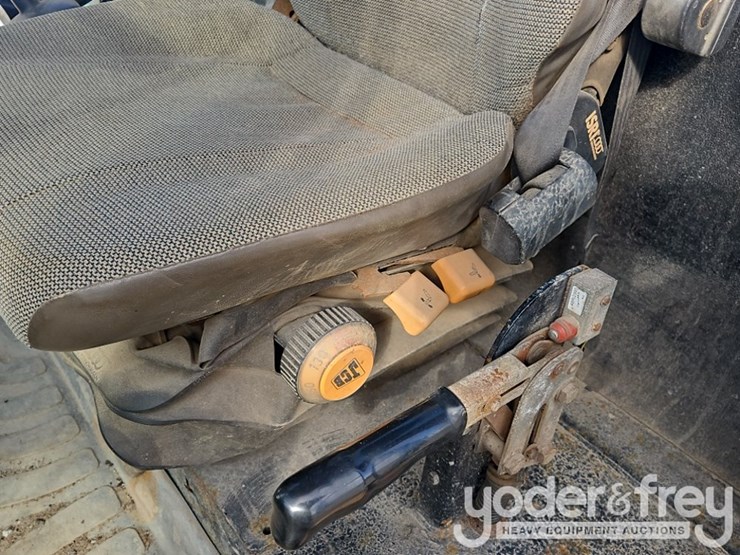 jcb-407b-image-32