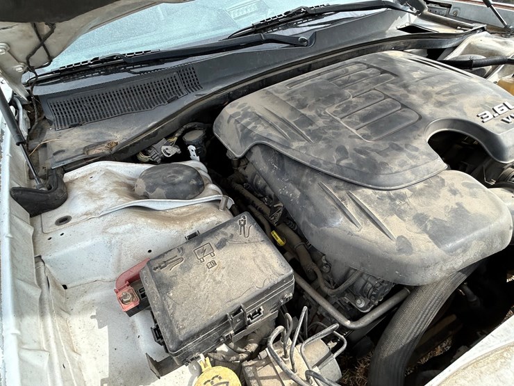 #10580-•-2011-dodge-charger-sedan-2b3cl1cg5bh575262-inv#10580-image-13