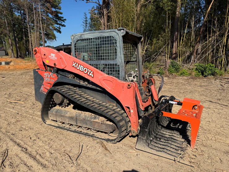 kubota-svl95-2s-image-1