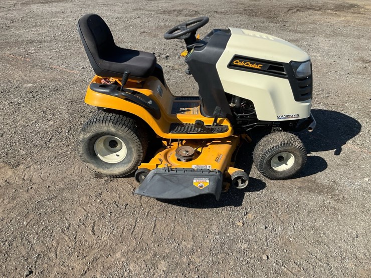 cub-cadet-1050-image-8