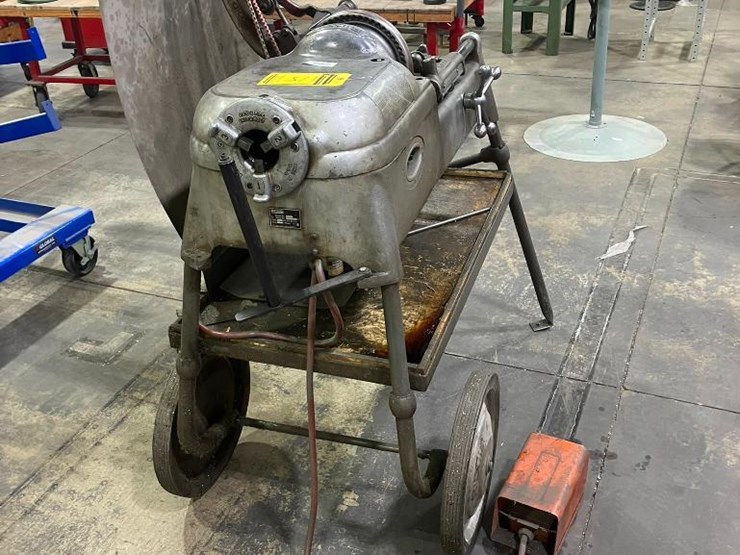 ridgid-535-pipe-threader,-115v-single-phase,-foot-pedal-control-image-3
