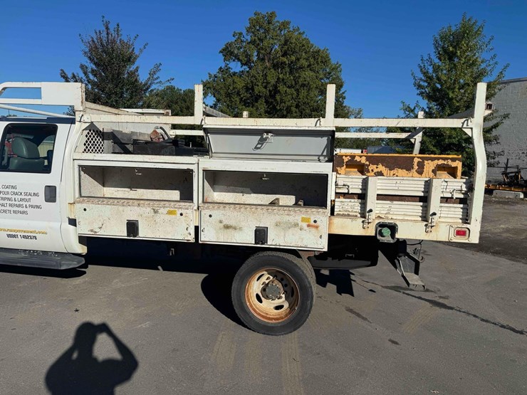 2016-ford-f550-image-12