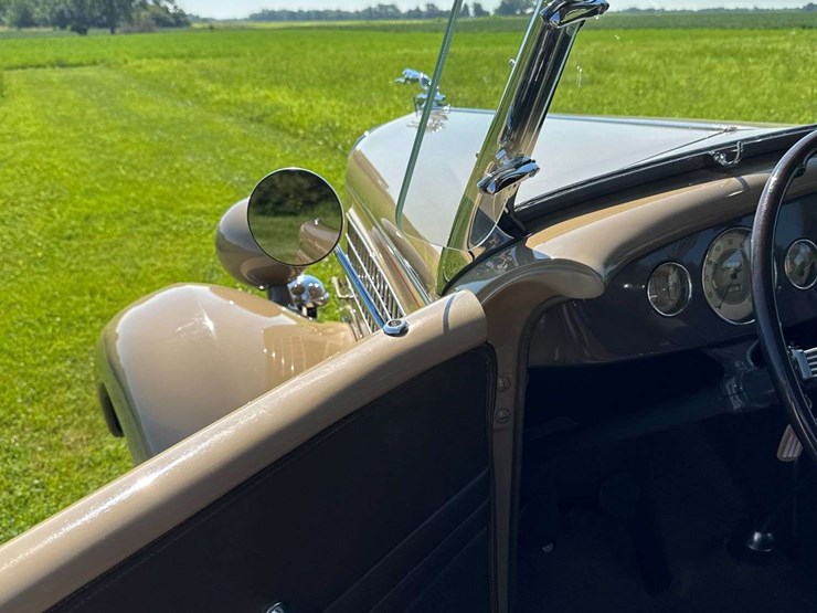 1935-ford-deluxe-phaeton-image-71