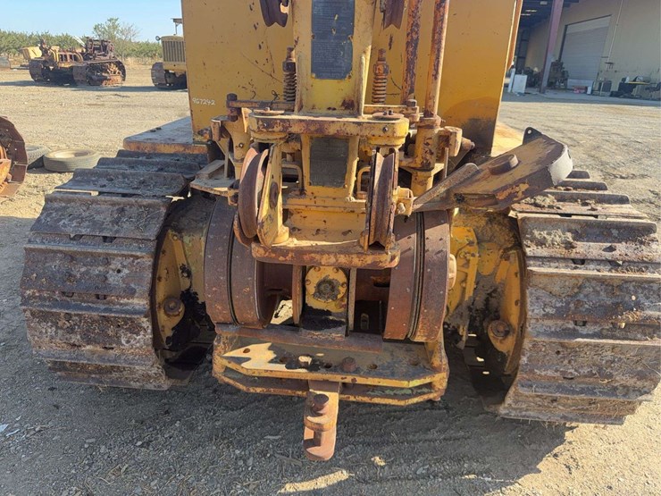 caterpillar-d7-image-39