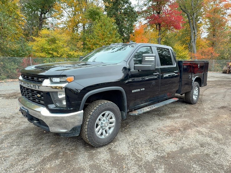 2020-chevrolet-silverado-2500hd-image-1