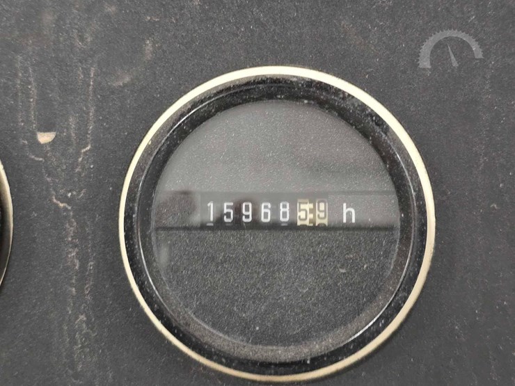 2013-caterpillar-xq60-6-image-10