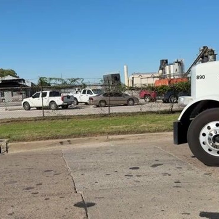 2016 PETERBILT 389