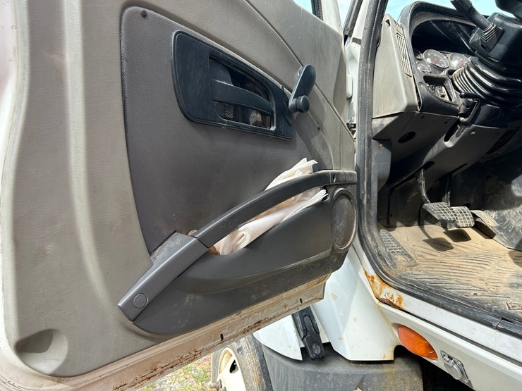 2013-international-prostar-image-66