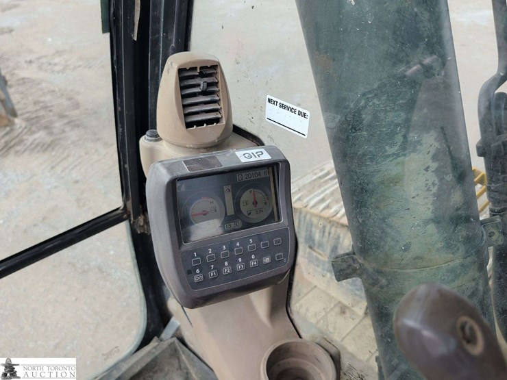 2010-john-deere-450-image-45
