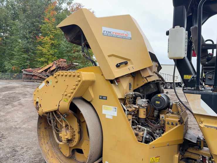2011-caterpillar-cb64-image-15