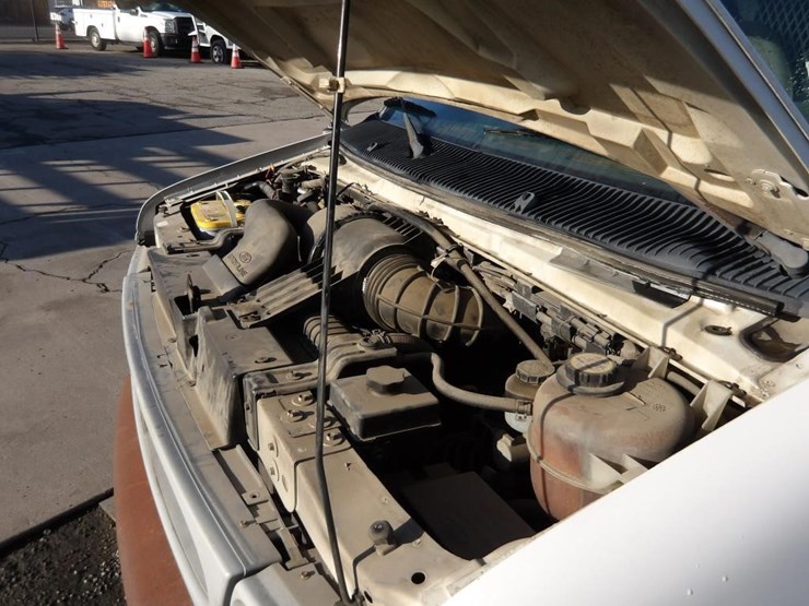 2002-ford-e350-image-6