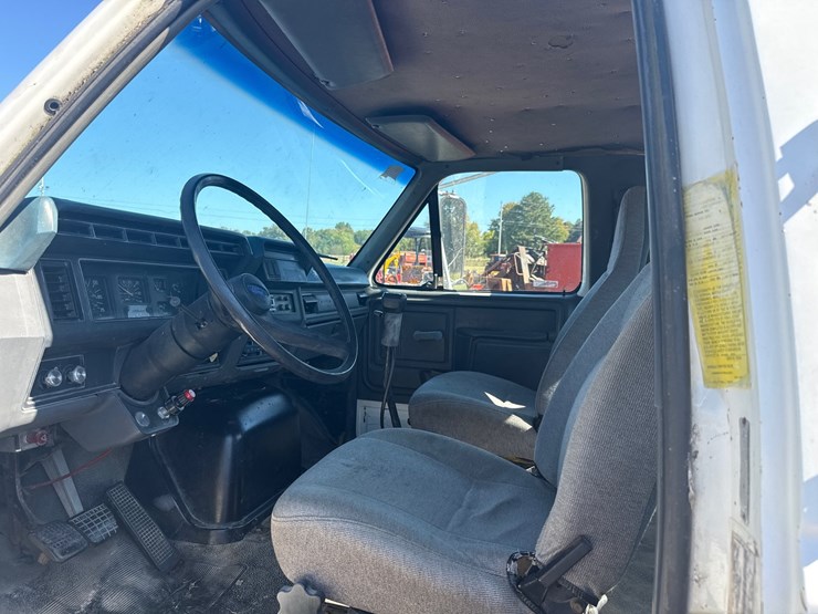 ford-f800-image-5