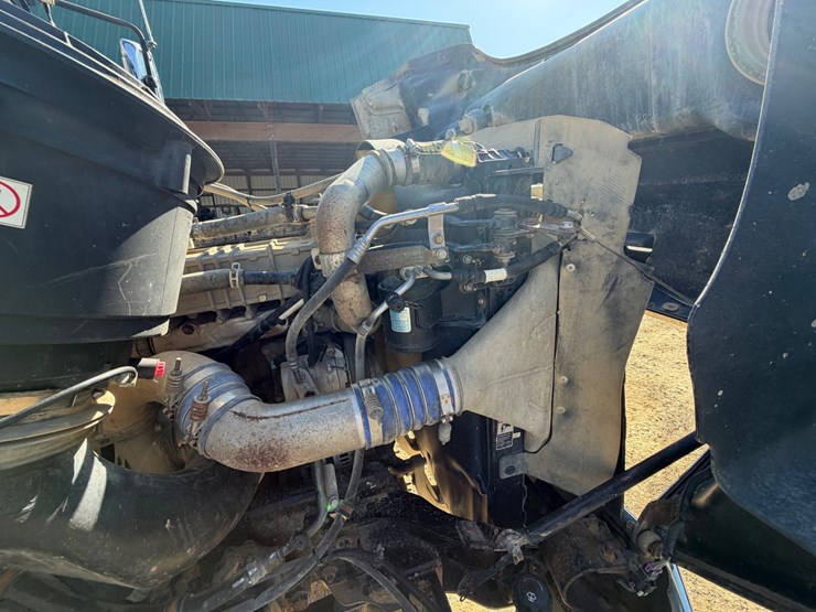 2016-freightliner-114sd-image-54