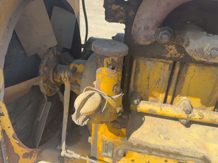 caterpillar-28-image-22