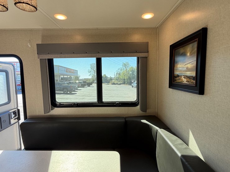 2018-ford-f550-image-42