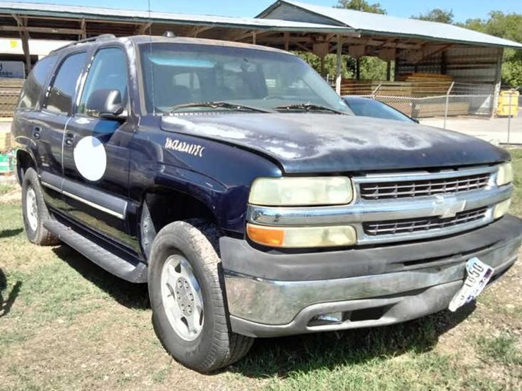 2004-chevrolet-tahoe-image-4
