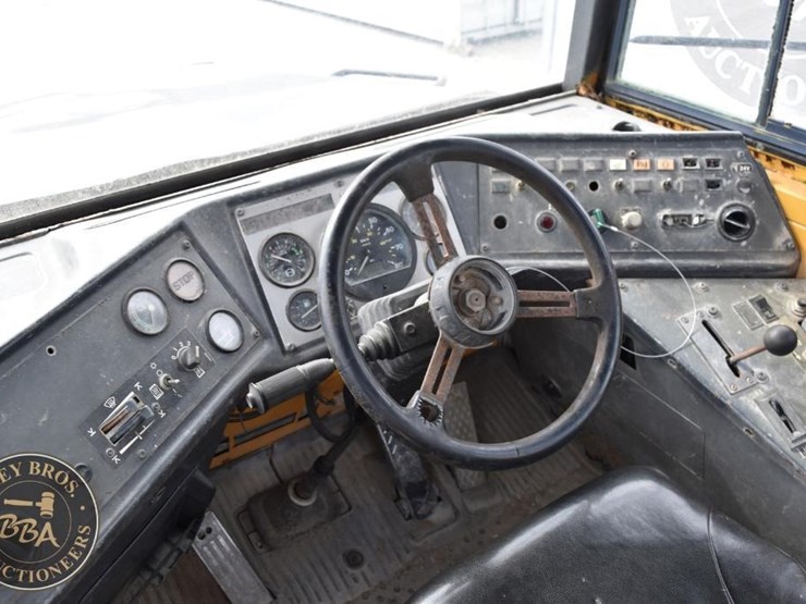 2001-volvo-a25c-image-43