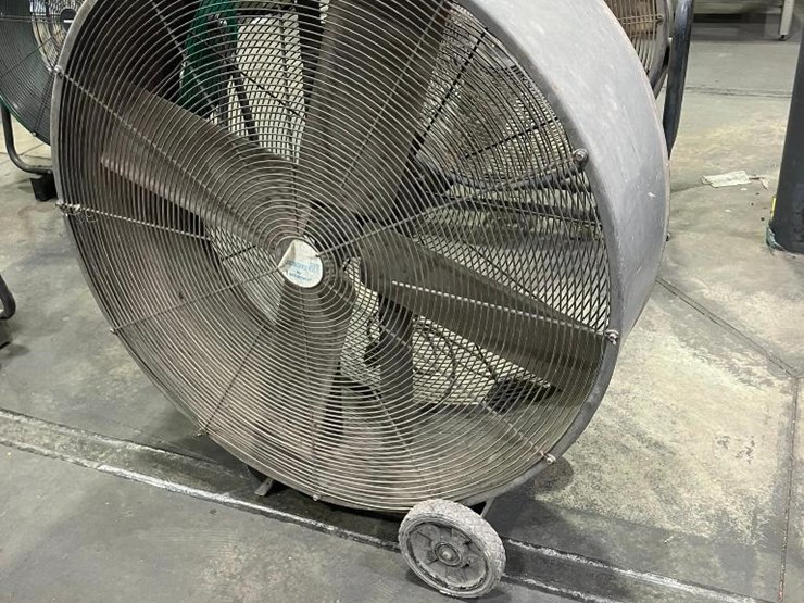ventamatic-36"-barrel-fan-image-1