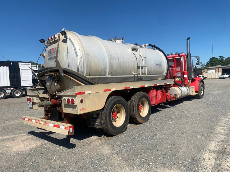 2009-peterbilt-367-image-6