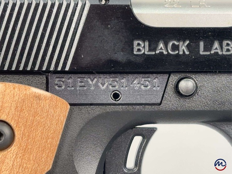 browning-black-label-1911-22-.22-lr-pistol-sn#-51eyv51451,-manual,-with-soft-case,-in-original-box-image-9