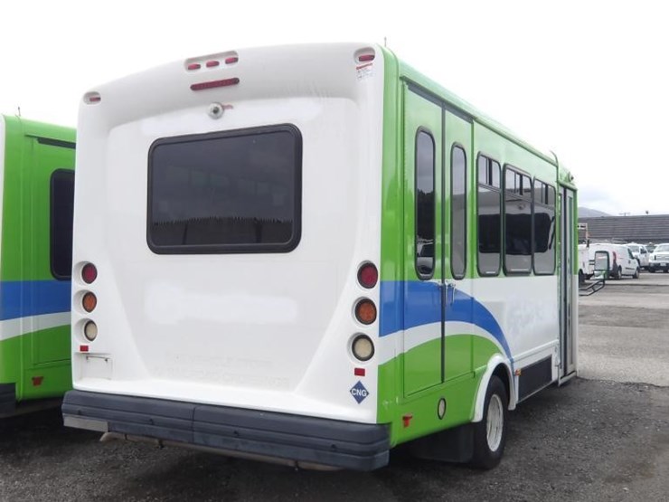 2016-ford-e450-image-3
