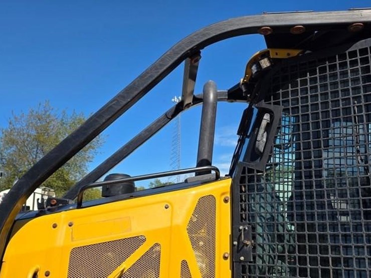 2021-caterpillar-d3-image-16