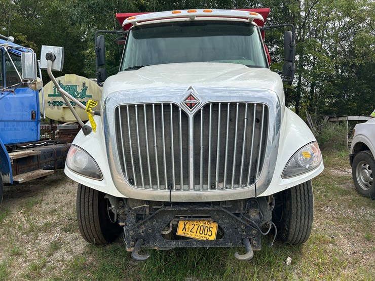 2013-international-prostar-image-38