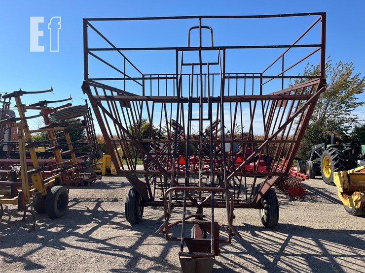 pro-quality-hay-basket-image-2