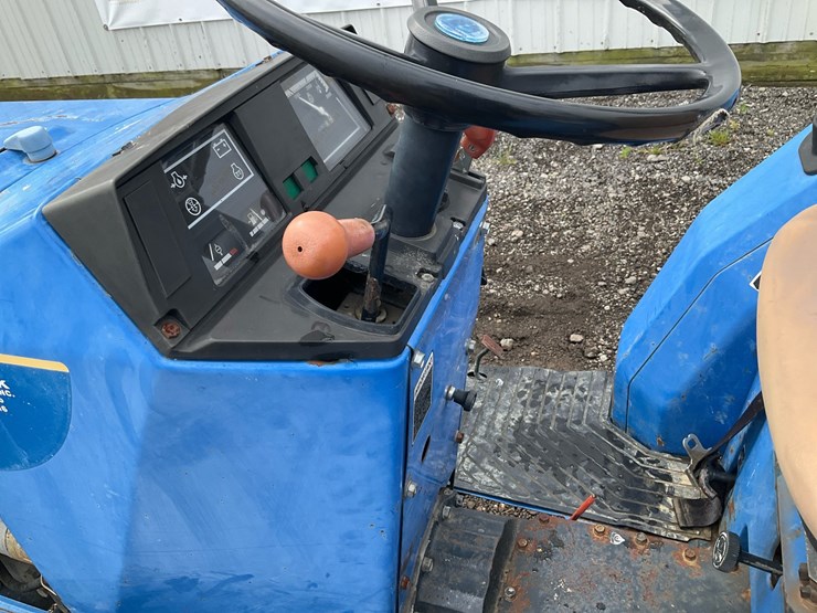 new-holland-t1520-image-9