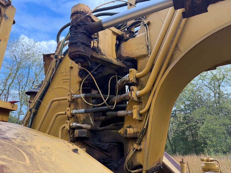 caterpillar-615c-image-20