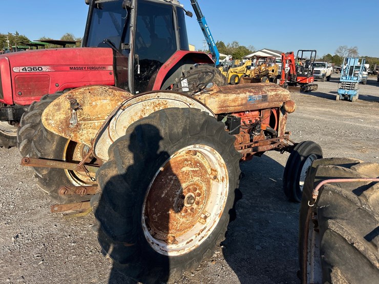 ford-tractor-image-4
