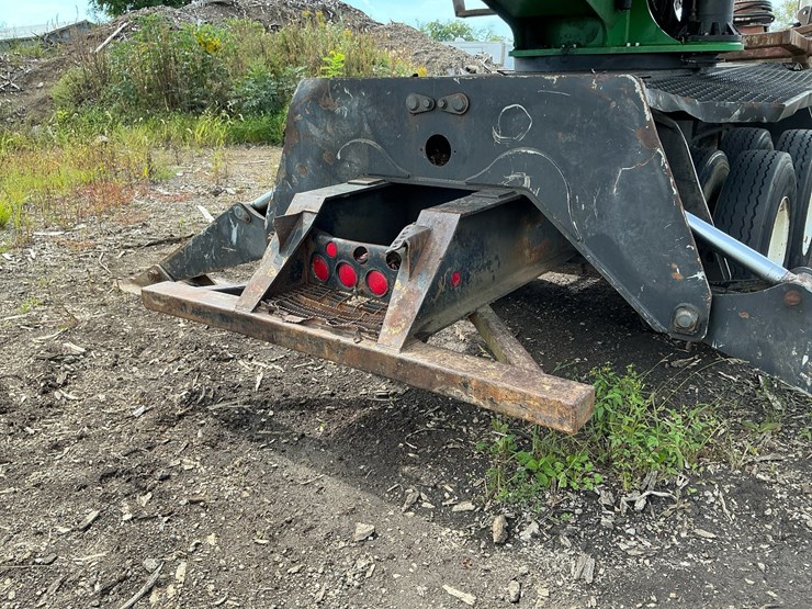 deere-335c-image-41