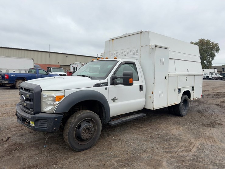 2013-ford-f550-xl-image-1