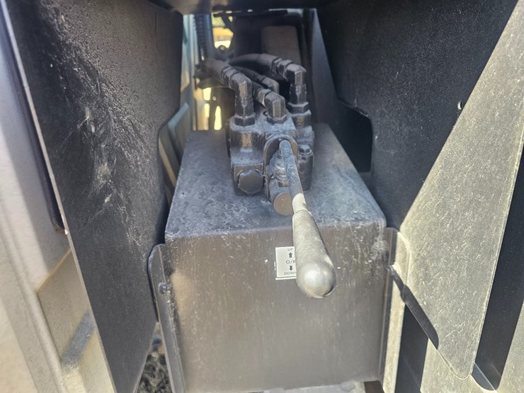 2005-international-durastar-4300-image-34