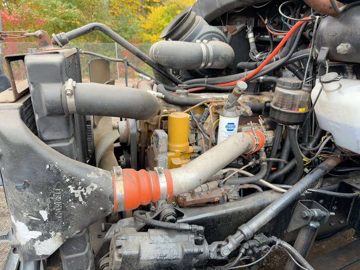 1999-kenworth-t300-image-8