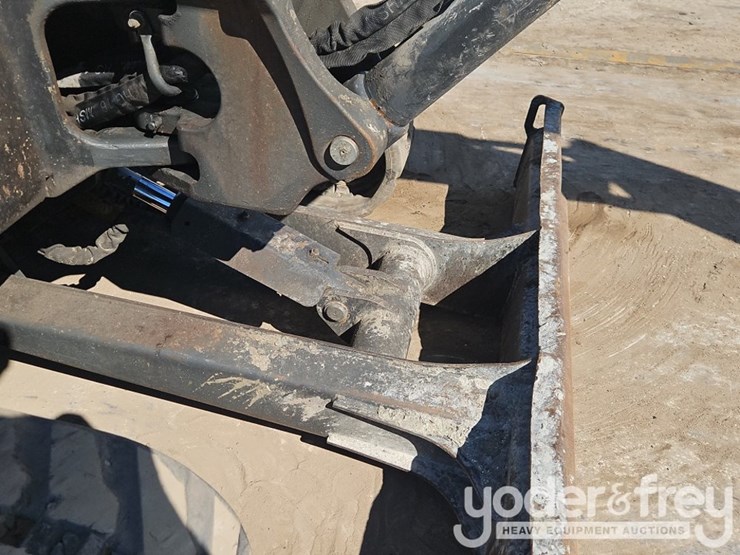 2019-bobcat-e35-image-13
